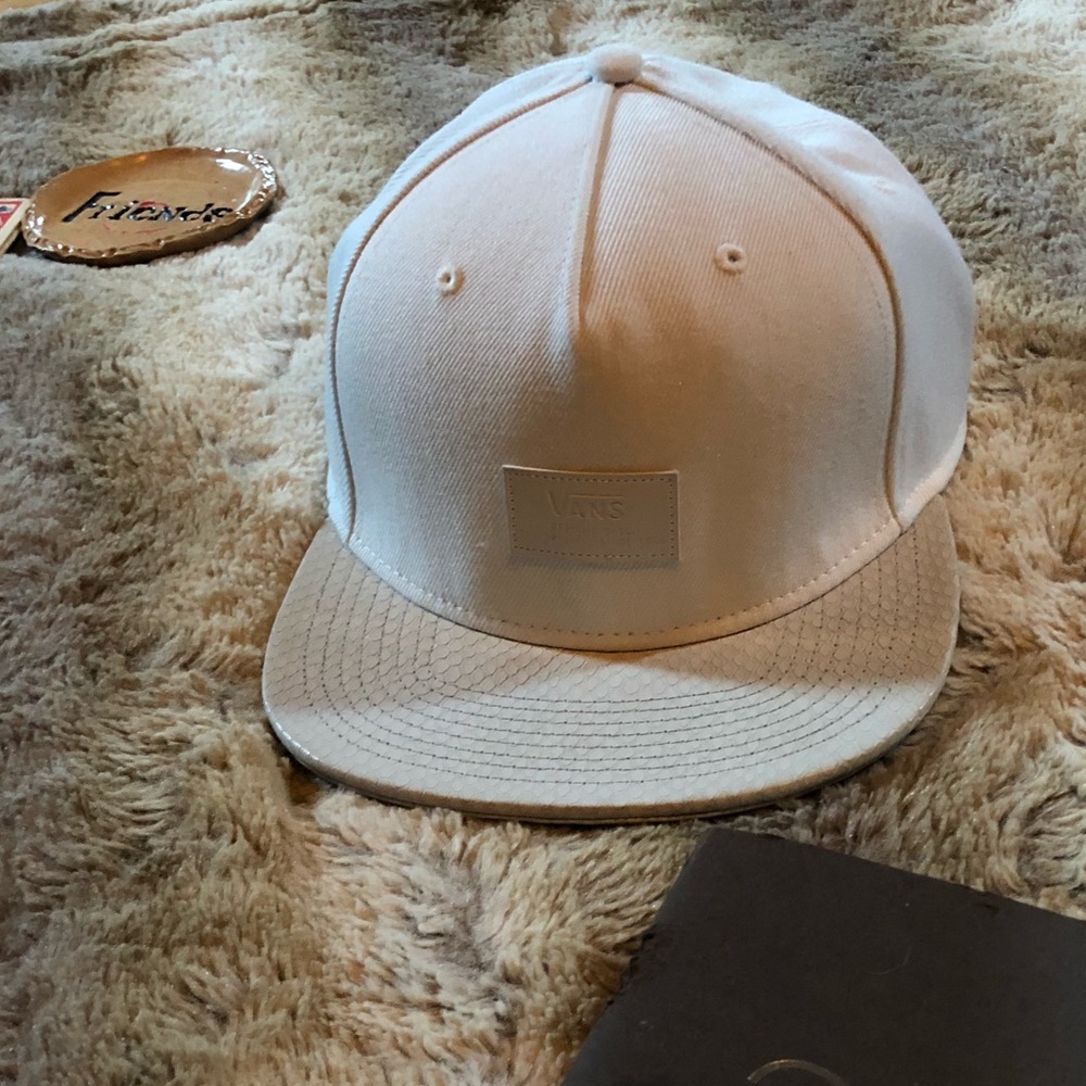 Vans white cream hat